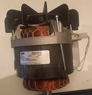 Elektromotor mit Typenschild