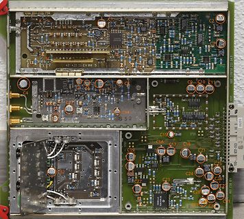 Mehrere Leiterplatten mit elektronischen Bauteilen