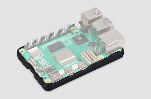 Raspberry Pi 4 Model B mit Kühlkörpern