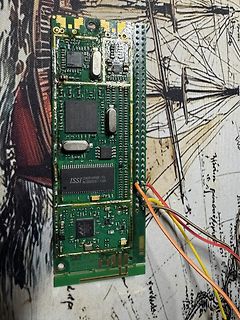Leiterplatte mit integriertem Speicherchip