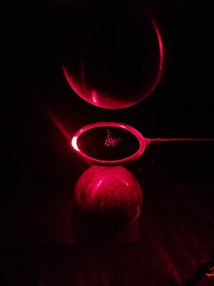Abstraktes Foto mit roter Beleuchtung