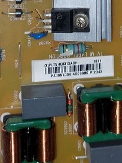 Nahaufnahme einer Leiterplatte mit elektronischen Bauteilen
