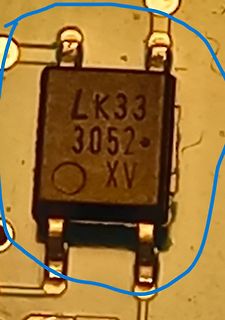 Makroaufnahme eines integrierten Schaltkreises auf Leiterplatte
