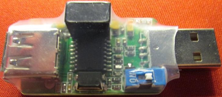 USB-Stick mit freigelegter Leiterplatte