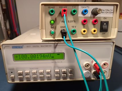 Digitalmultimeter und Präzisions-Spannungsreferenz