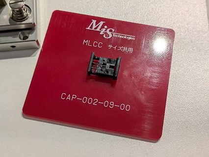 MLCC Testadapter auf roter Karte