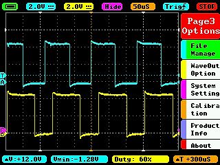 Oszilloskop-Screenshot mit zwei Rechtecksignalen