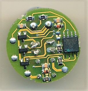 Runde Leiterplatte mit ATtiny15 Mikrocontroller