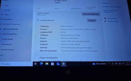 Foto eines Computerbildschirms mit Windows-Systeminformationen