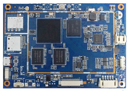 Bestückte Leiterplatte mit Mikrocontroller und Speicherchips