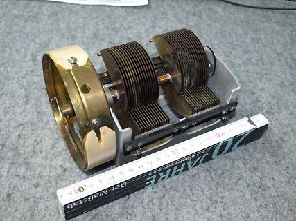 Variabel einstellbarer Kondensator mit Lineal