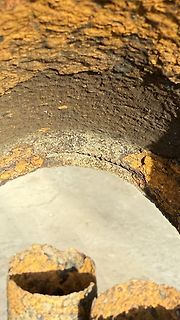 Nahaufnahme von stark korrodiertem Metall