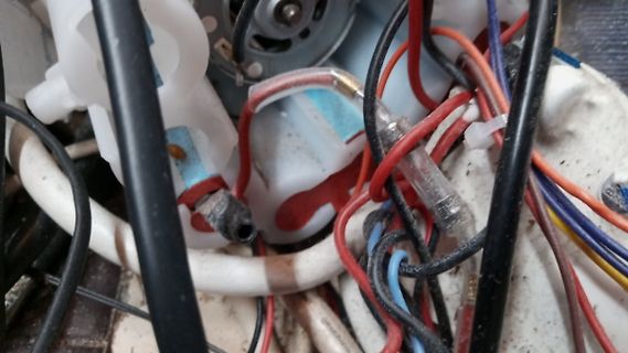 Freie Verdrahtung und Kabel in einer technischen Vorrichtung