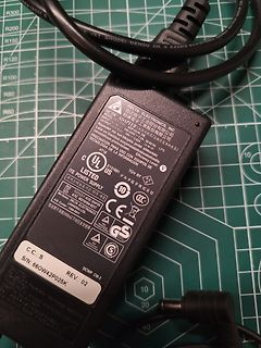 Netzteil von Delta Electronics