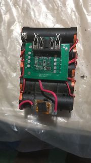 Lithium-Ionen-Akkupack mit BMS-Platine