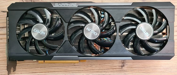 Sapphire Nitro Grafikkarte mit drei Lüftern
