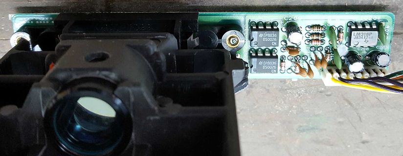 Nahaufnahme einer Leiterplatte mit elektronischen Bauteilen