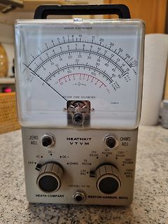 Heathkit VTVM IM-18 Vakuumröhren-Voltmeter
