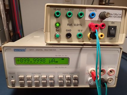 Digitalmultimeter und Präzisionsspannungsquelle