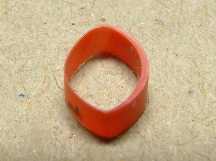 Roter Kunststoffring