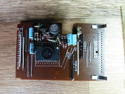 Bestückte Leiterplatte mit elektronischen Bauteilen
