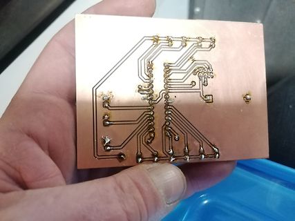 Geätzte Kupferplatine mit Lötstellen