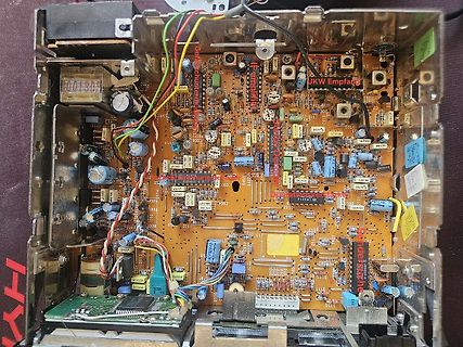 Innenansicht einer geöffneten Elektronikplatine