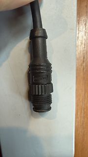 Stecker eines Verbindungskabels