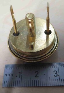 Elektronikbauteil mit Lineal