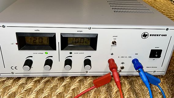 Labornetzteil von Statron