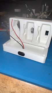 3D-gedrucktes Gehäuse mit USB-Anschlüssen