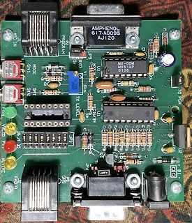 Leiterplatte mit Mikrocontroller und Anschlüssen
