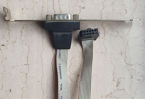 VGA-Kabel mit D-Sub Anschluss und Flachbandkabel