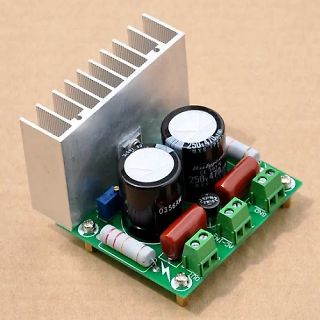 Leiterplatte eines Schaltnetzteils mit Kühlkörper und Elektrolytkondensatoren