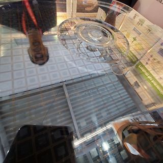 Reflexion auf einer Glasoberfläche