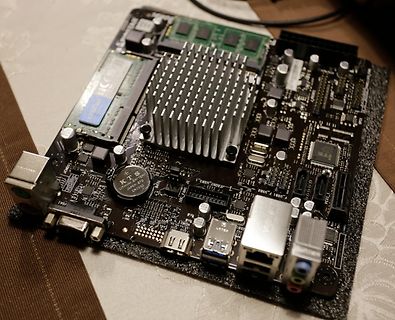 Foto eines Computer-Mainboards