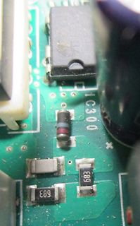 Nahaufnahme einer Leiterplatte mit elektronischen Bauteilen