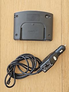 TomTom Navigationsgerät mit Zigarette-Netzteil