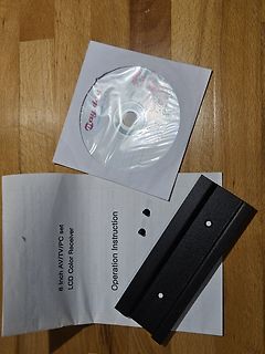 CD, Bedienungsanleitung und Halterung für LCD-Receiver