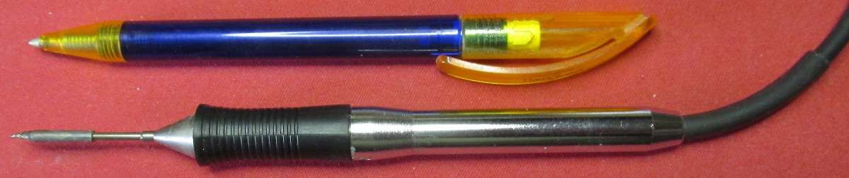 Kugelschreiber und ein Messfühler oder Stift