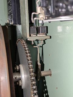 Mechanische Bauteile mit Kette und Zahnrad