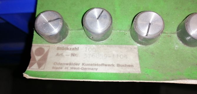 Etikett auf einer Verpackung mit Drehreglern