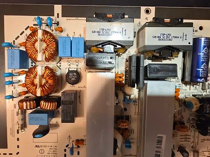 Bestückte Leiterplatte eines Netzteils