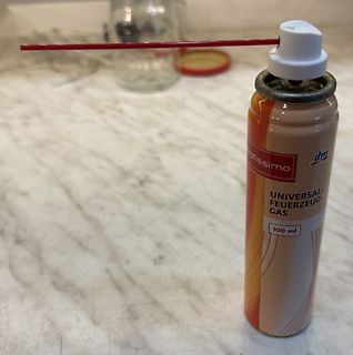 Dose Universal-Feuerzeug-Gas