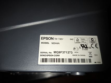 Typenschild eines Epson TM-T88V Druckers