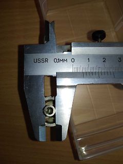 Messung eines Bauteils mit Messschieber