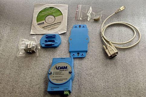 Advantech ADAM-4571 Ethernet zu RS-232/422/485 Gateway mit Zubehör