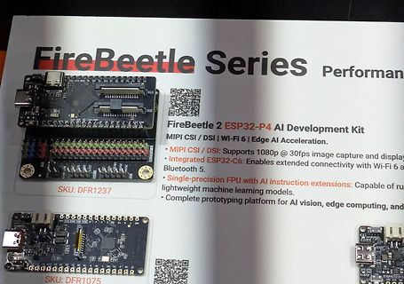 Produktflyer der FireBeetle Series mit Entwicklungsboards
