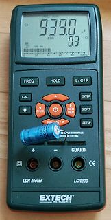 Extech LCR200 LCR-Meter mit Elektrolytkondensator