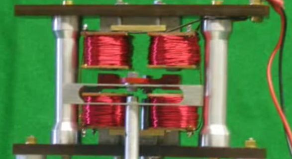 Aufbau eines elektromagnetischen Antriebs oder Motors